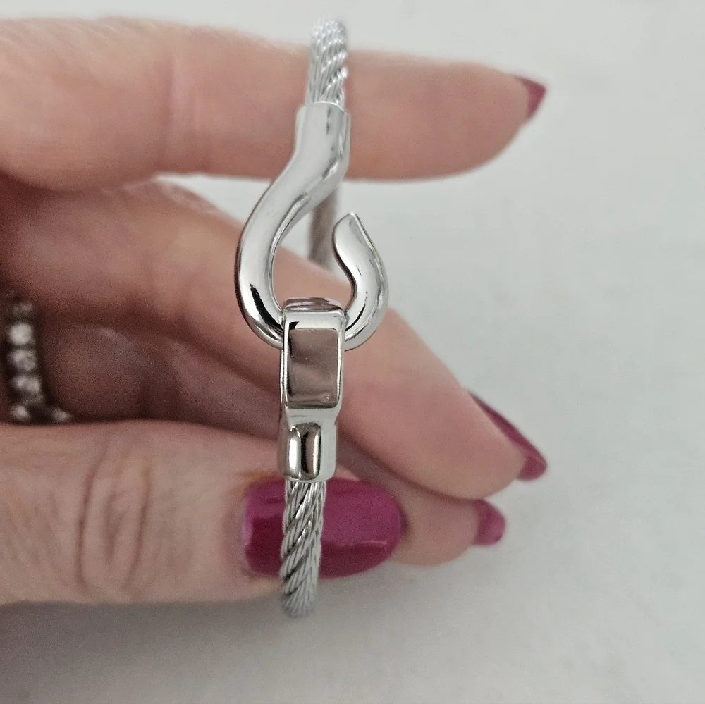 NEW 18KGP Silver-Tone Stainless Steel Cable Bracelet with Hook Clasp